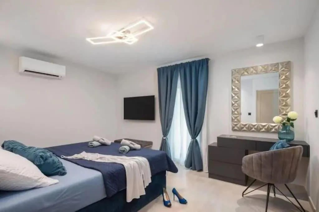Fantastisk Villa I Okrug تروغير كرواتيا