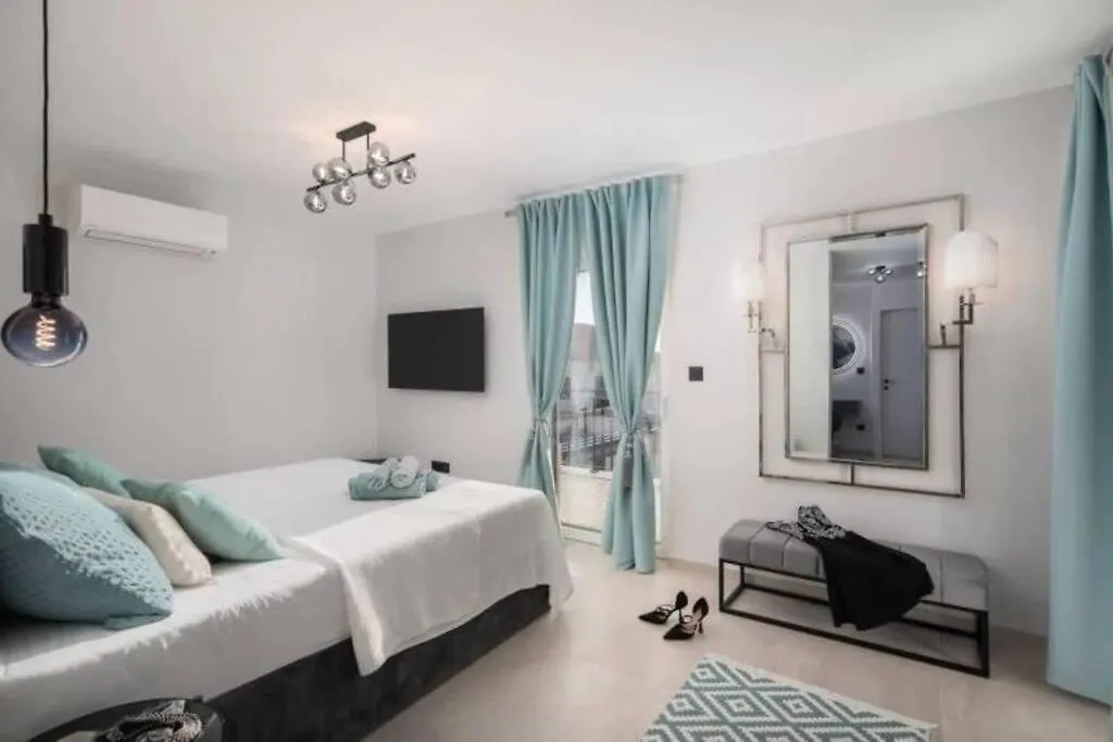 Fantastisk Villa I Okrug تروغير